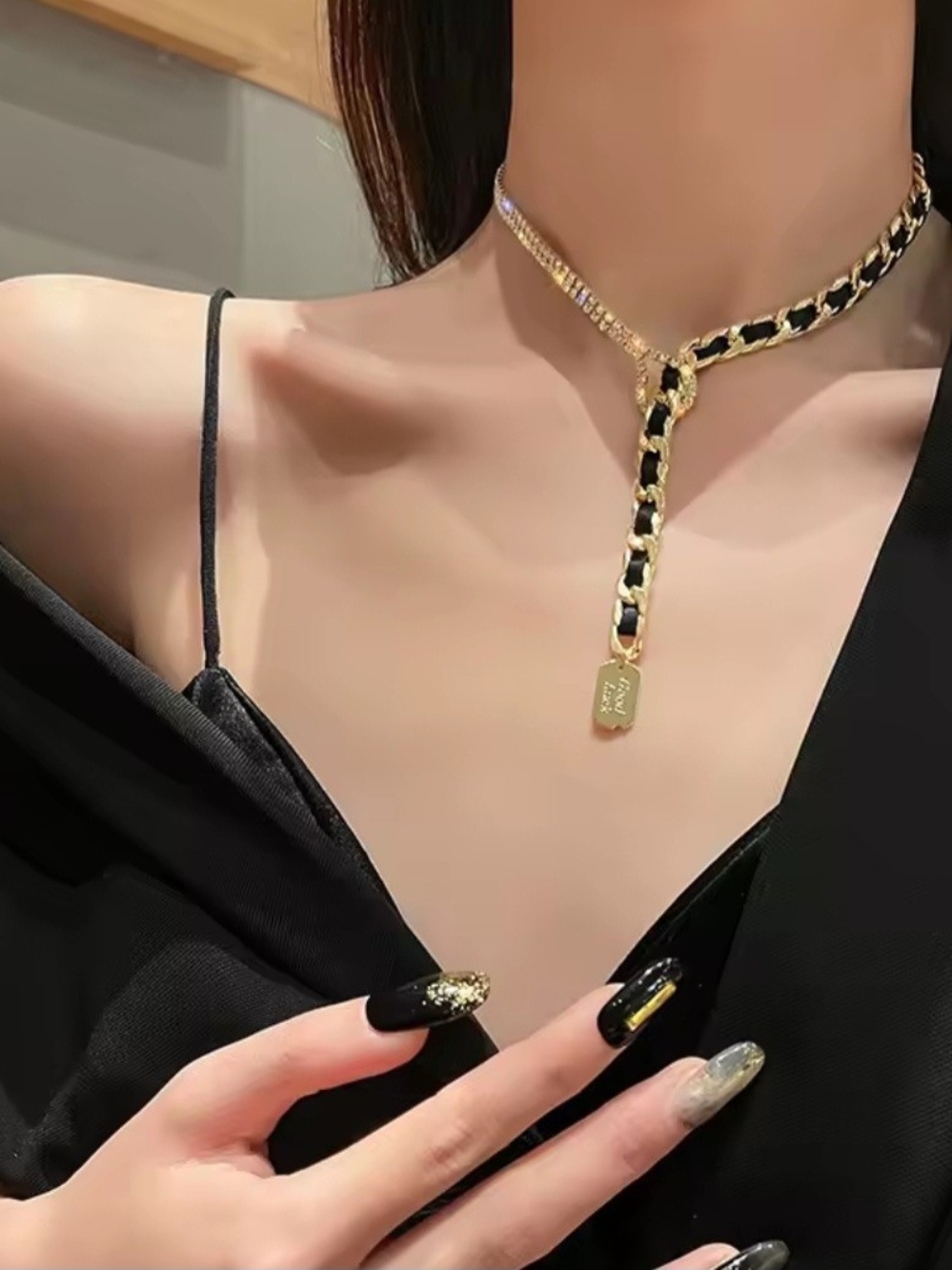 Elegant Black & Gold Chain Y-Style Choker Necklace